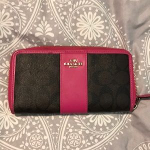 Coach Accordion Wallet